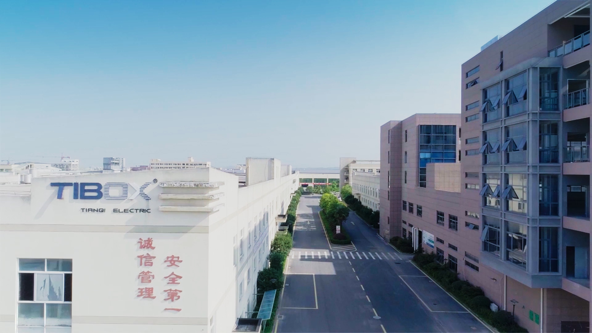 2.静止021.jpg 2.静止021.jpg